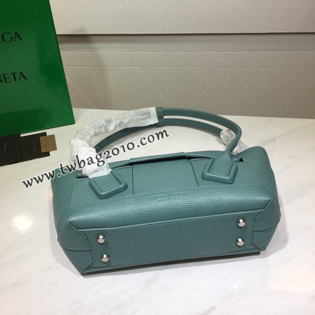 Bottega veneta高端女包 寶緹嘉爆款THE ARCO編織款手提包  BV經典款蝙蝠包  gxz1110